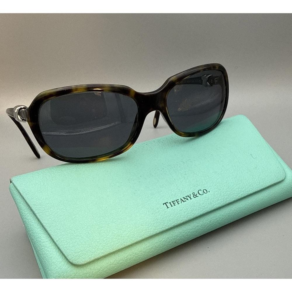Tiffany & Co. Authentic Luxury 8015/3B Green Tortoise Sunglasses 54-16-130 &Case